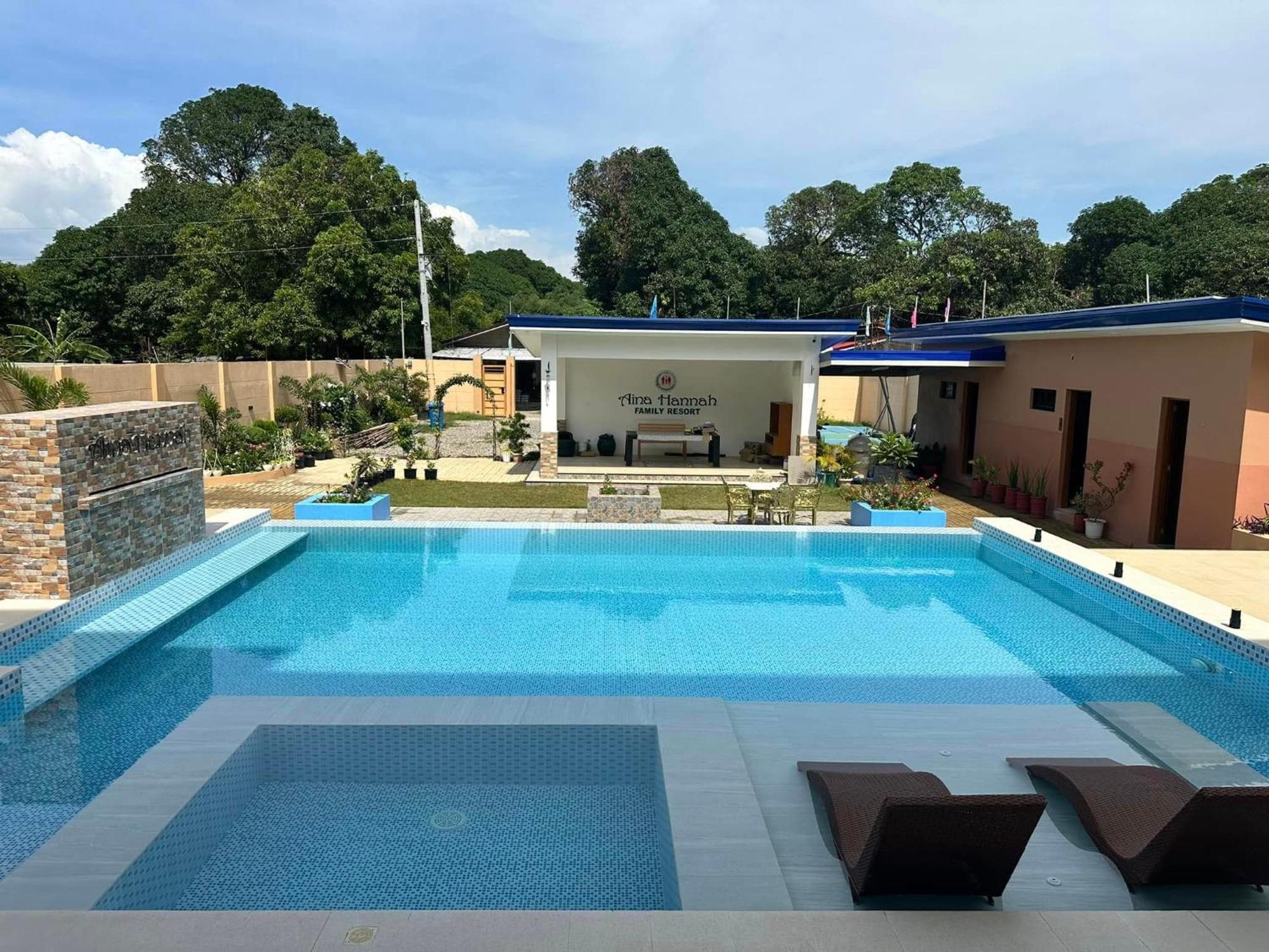 Aina Hannah Family Resort'S Greek Unit Calatagan 외부 사진